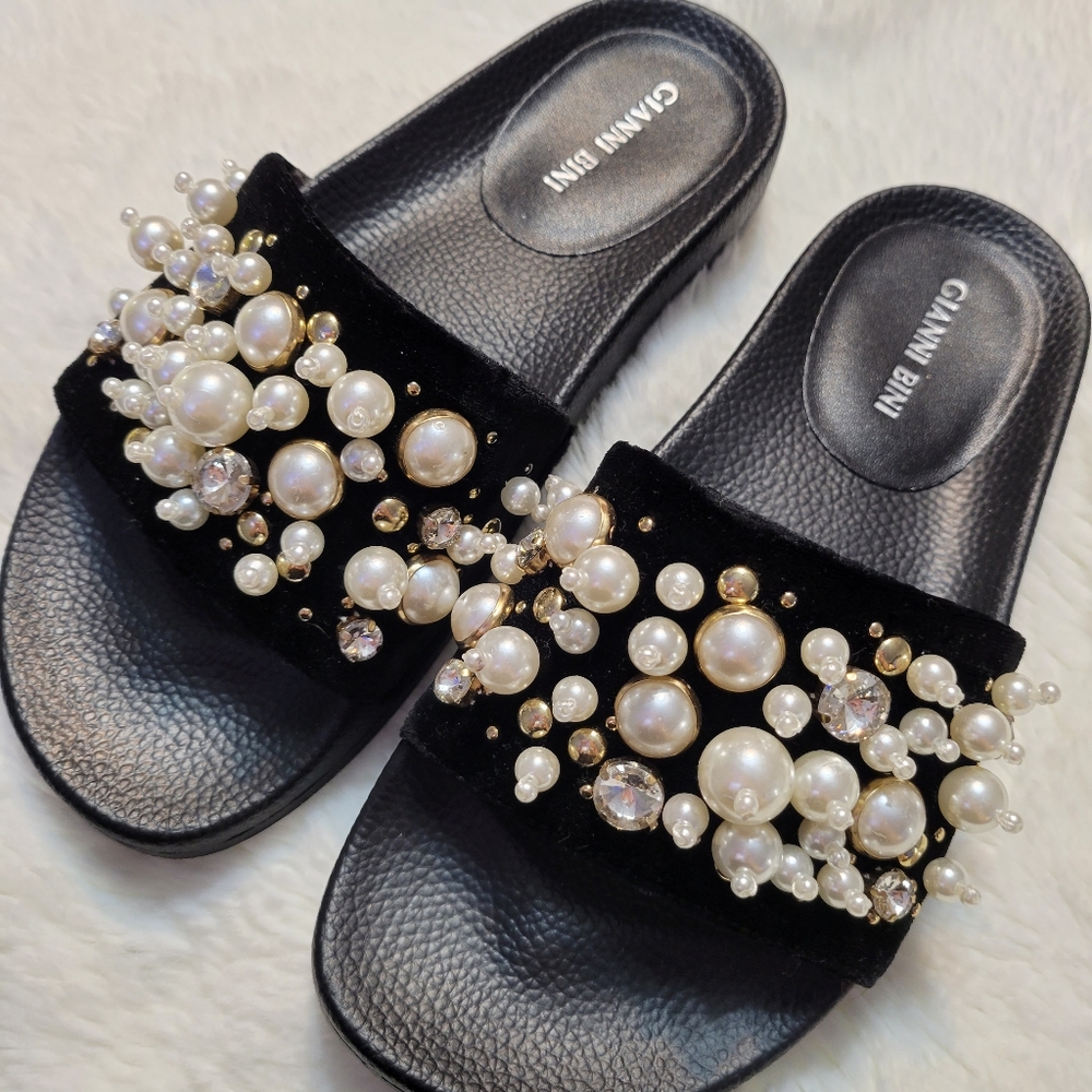 Gianni Bini Quinnie Slides